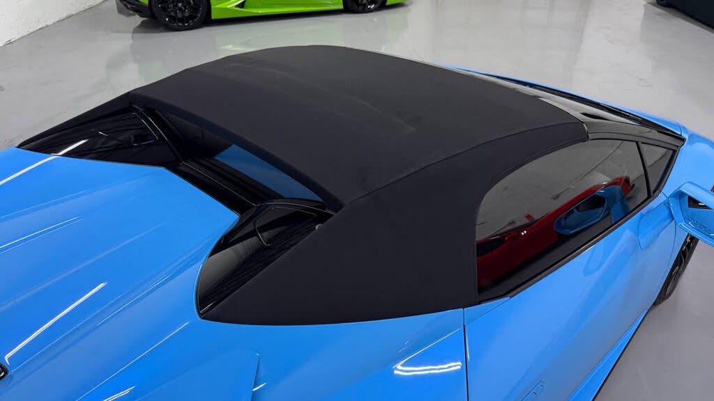 2020 Lamborghini Huracan LP 610-2 EVO Spyder Convertible RWD photo 14 of 24