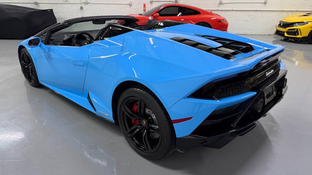 2020 Lamborghini Huracan LP 610-2 EVO Spyder Convertible RWD photo 23 of 24