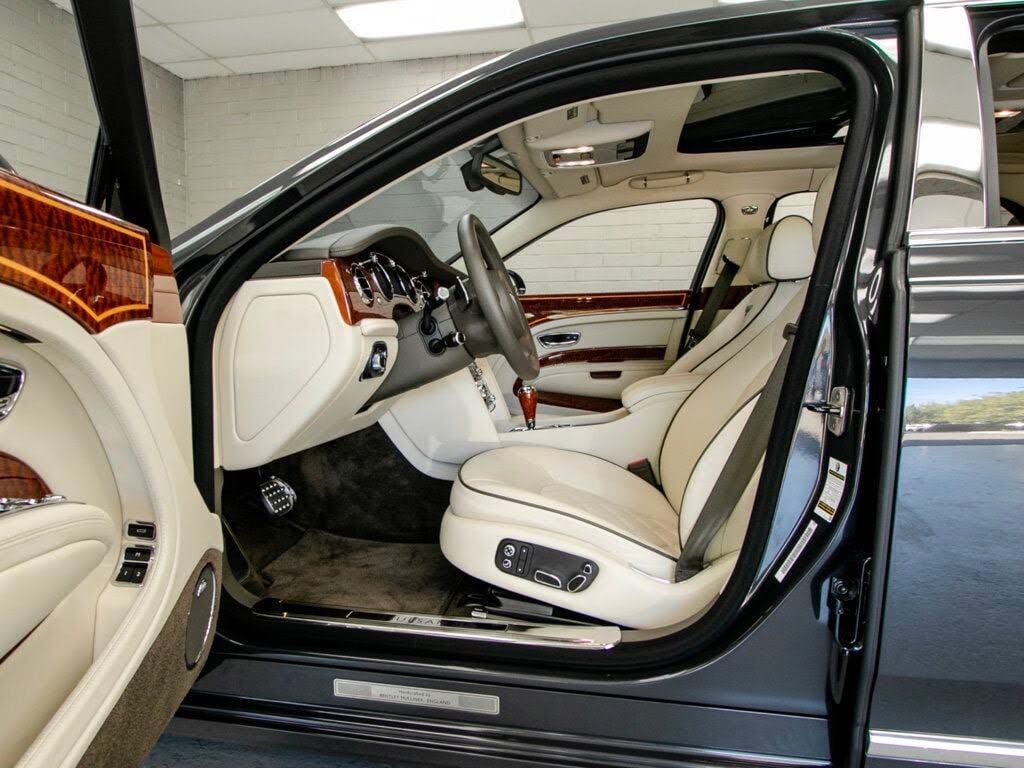 2014 Bentley Mulsanne RWD photo 16