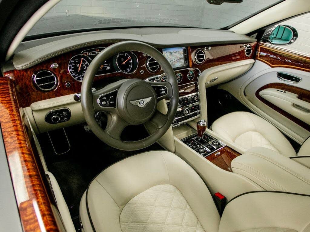 2014 Bentley Mulsanne RWD photo 17
