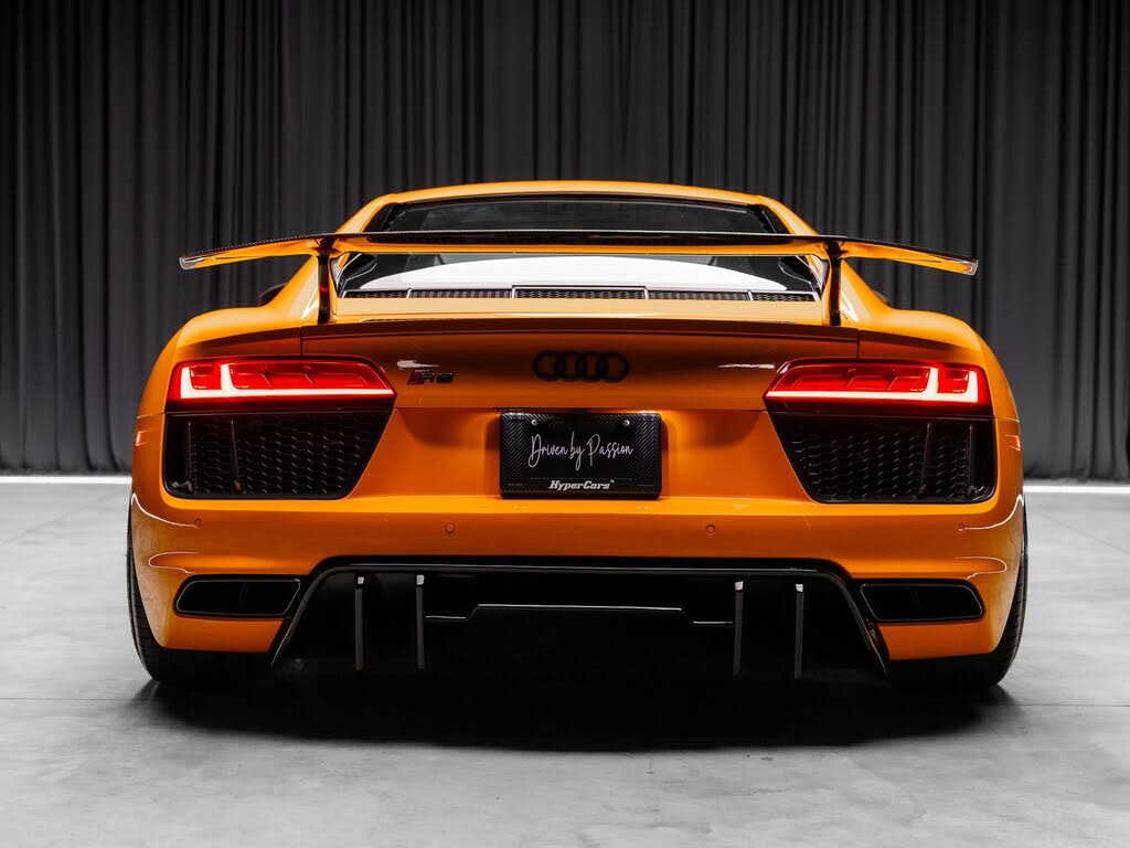 2017 Audi R8 quattro V10 Plus Coupe AWD photo 2 of 24