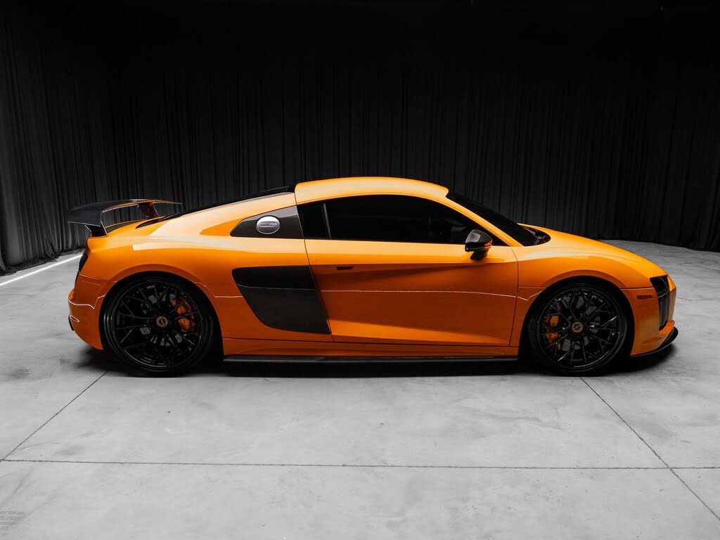2017 Audi R8 quattro V10 Plus Coupe AWD photo 12 of 24