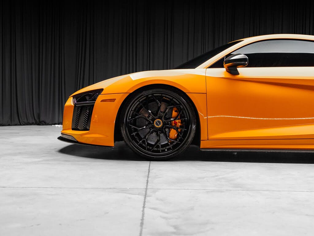2017 Audi R8 quattro V10 Plus Coupe AWD photo 21 of 24