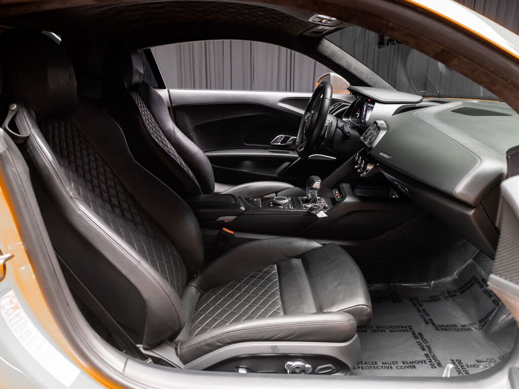 2017 Audi R8 quattro V10 Plus Coupe AWD photo 6 of 24