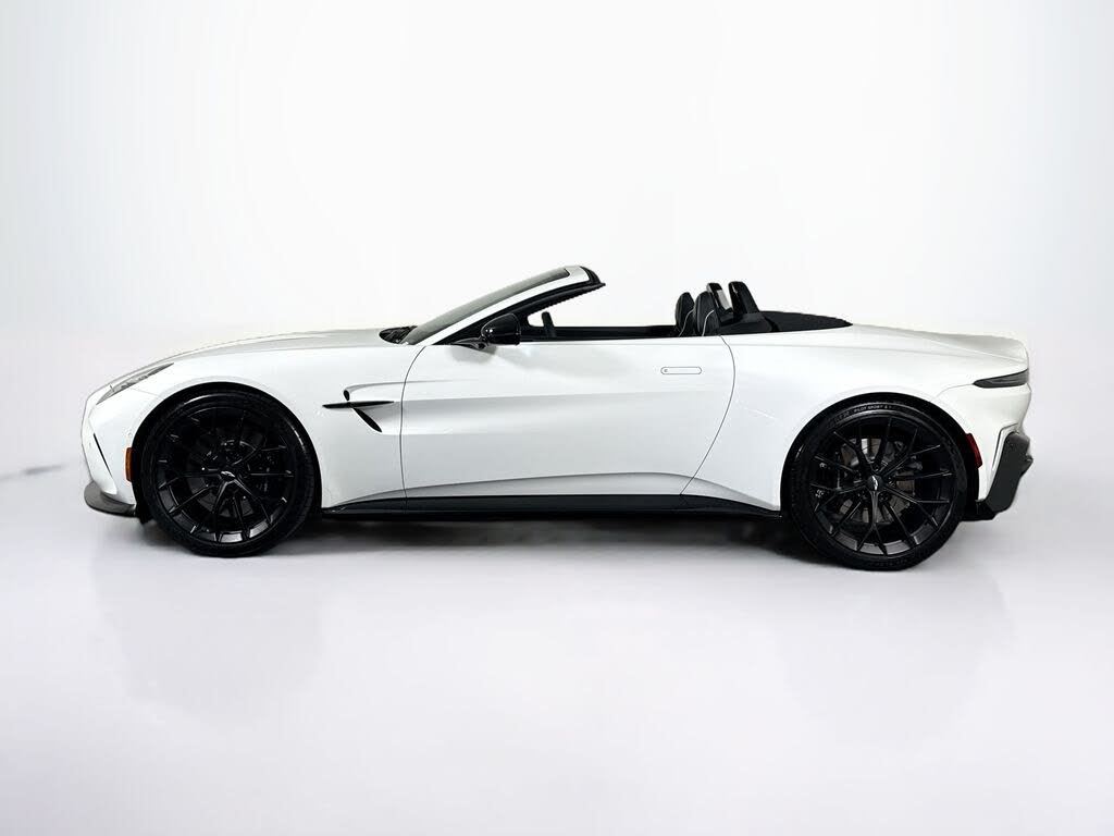 2026 Aston Martin Vantage Roadster RWD photo 2