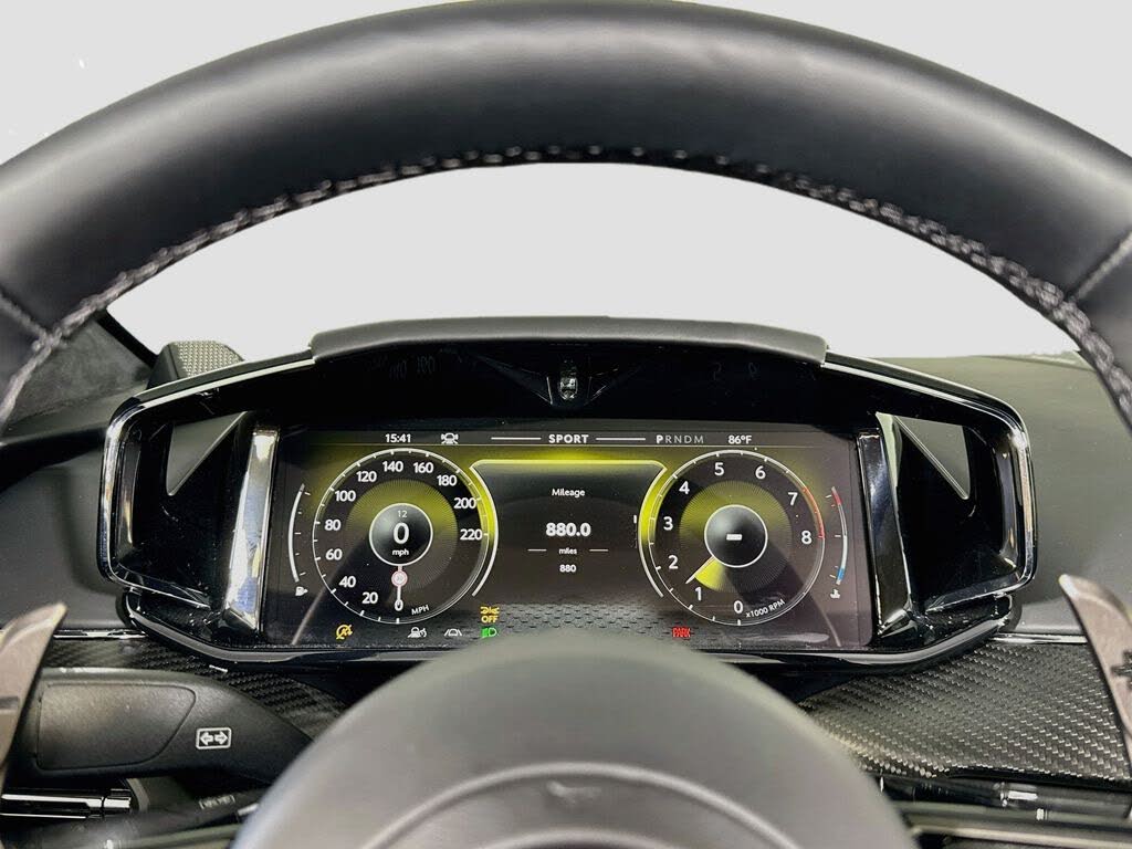 2026 Aston Martin Vantage Roadster RWD photo 11