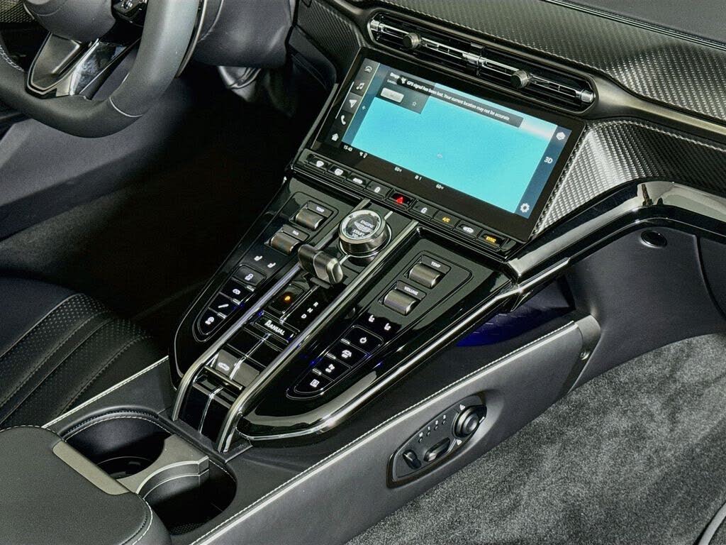 2026 Aston Martin Vantage Roadster RWD photo 18