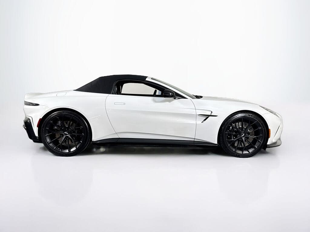 2026 Aston Martin Vantage Roadster RWD photo 6