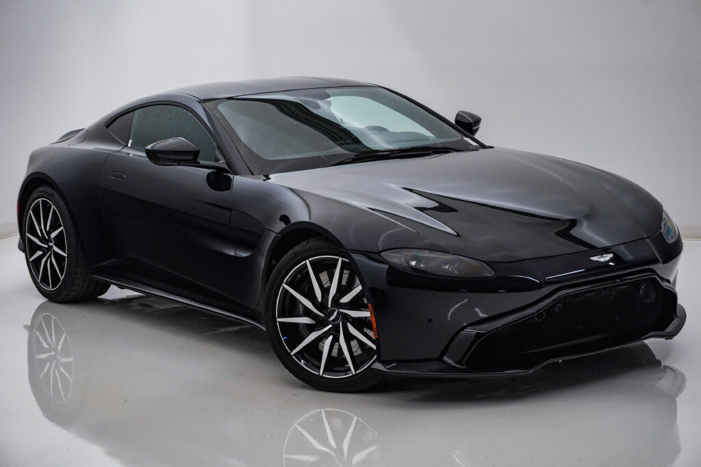 2019 Aston Martin Vantage RWD photo 3