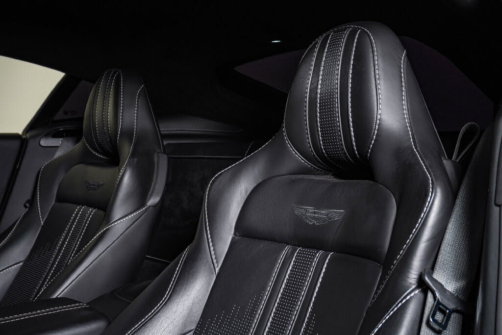 2019 Aston Martin Vantage RWD photo 21