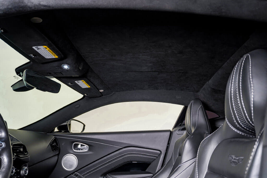 2019 Aston Martin Vantage RWD photo 22