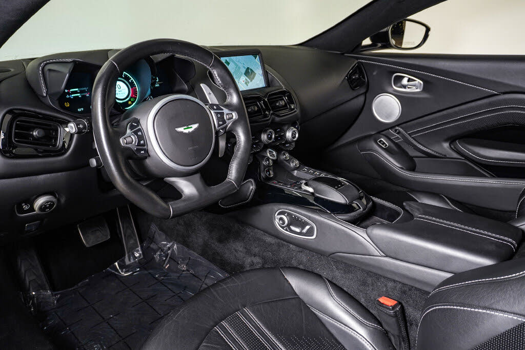 2019 Aston Martin Vantage RWD photo 23