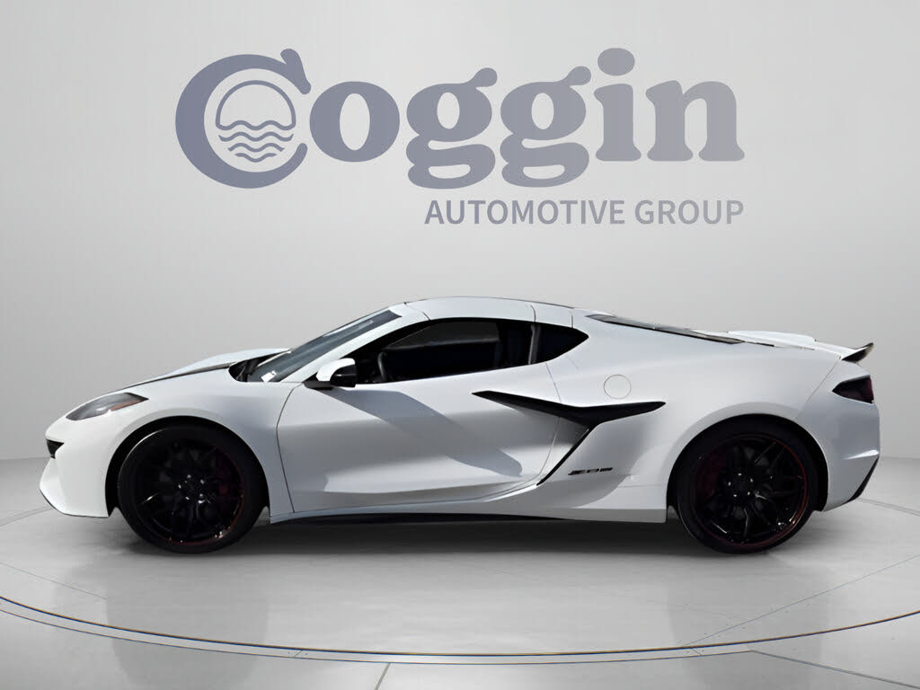 2024 Chevrolet Corvette Z06 1LZ Coupe RWD photo 2