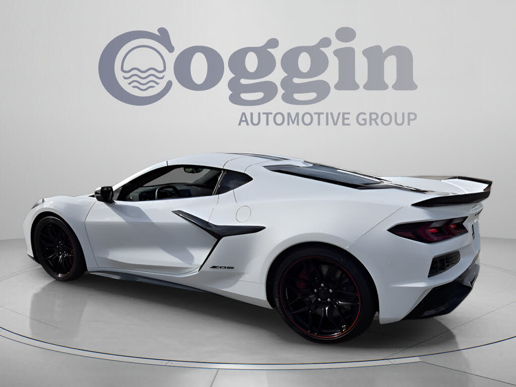 2024 Chevrolet Corvette Z06 1LZ Coupe RWD photo 3