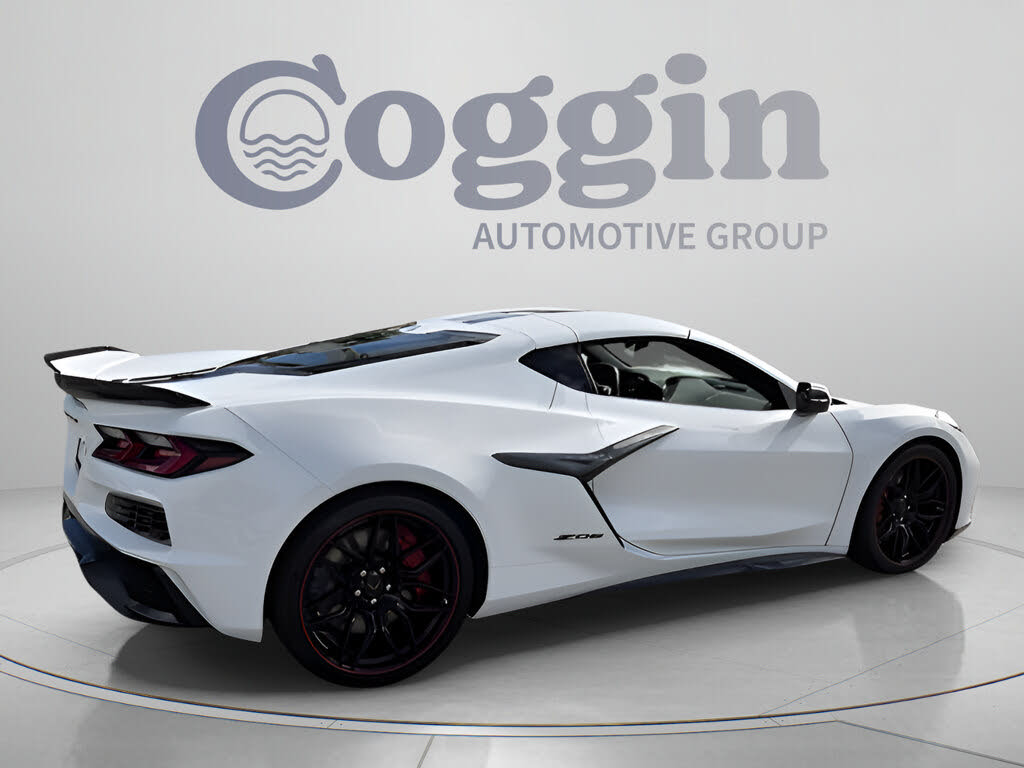 2024 Chevrolet Corvette Z06 1LZ Coupe RWD photo 5