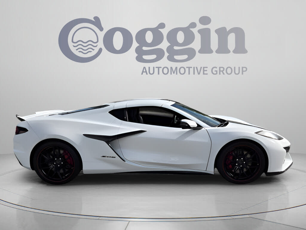 2024 Chevrolet Corvette Z06 1LZ Coupe RWD photo 6