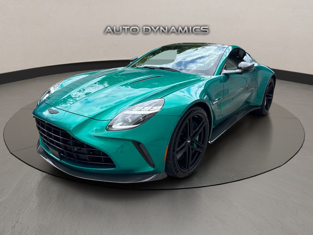 2025 Aston Martin Vantage Coupe RWD photo 2