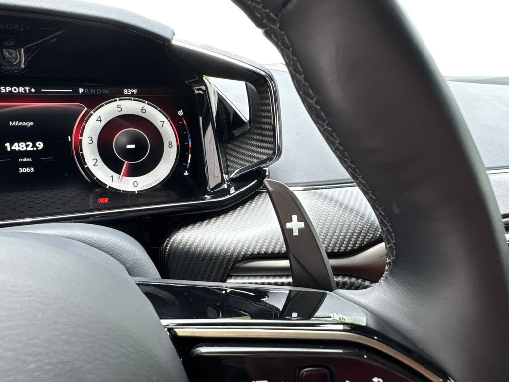2025 Aston Martin Vantage Coupe RWD photo 19