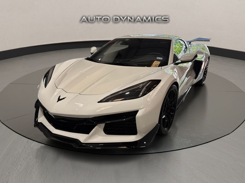 2023 Chevrolet Corvette Z06 2LZ Coupe RWD photo 2