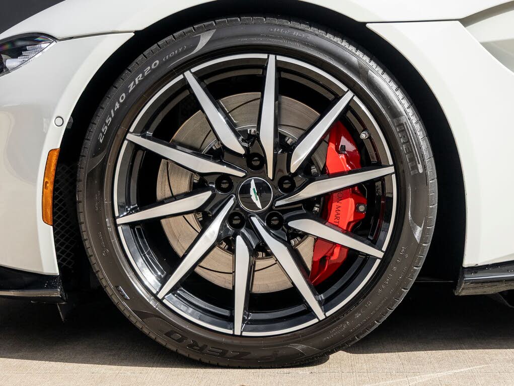 2019 Aston Martin Vantage RWD photo 12