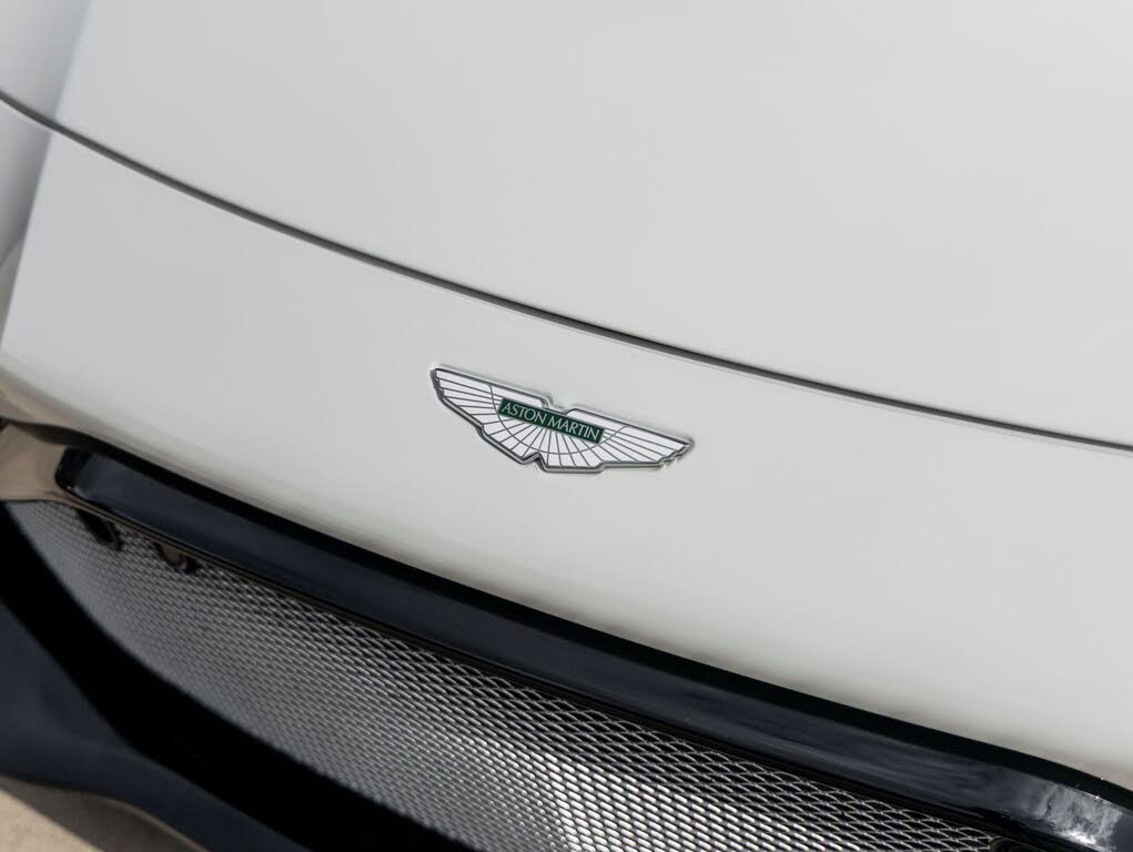 2019 Aston Martin Vantage RWD photo 15