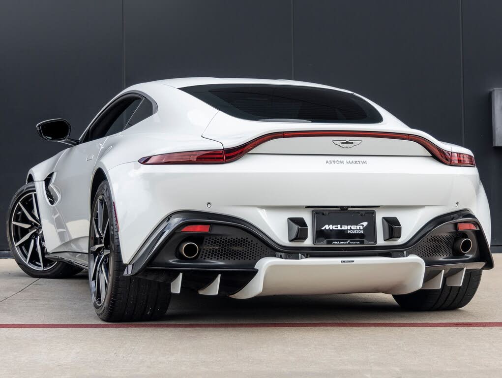 2019 Aston Martin Vantage RWD photo 6