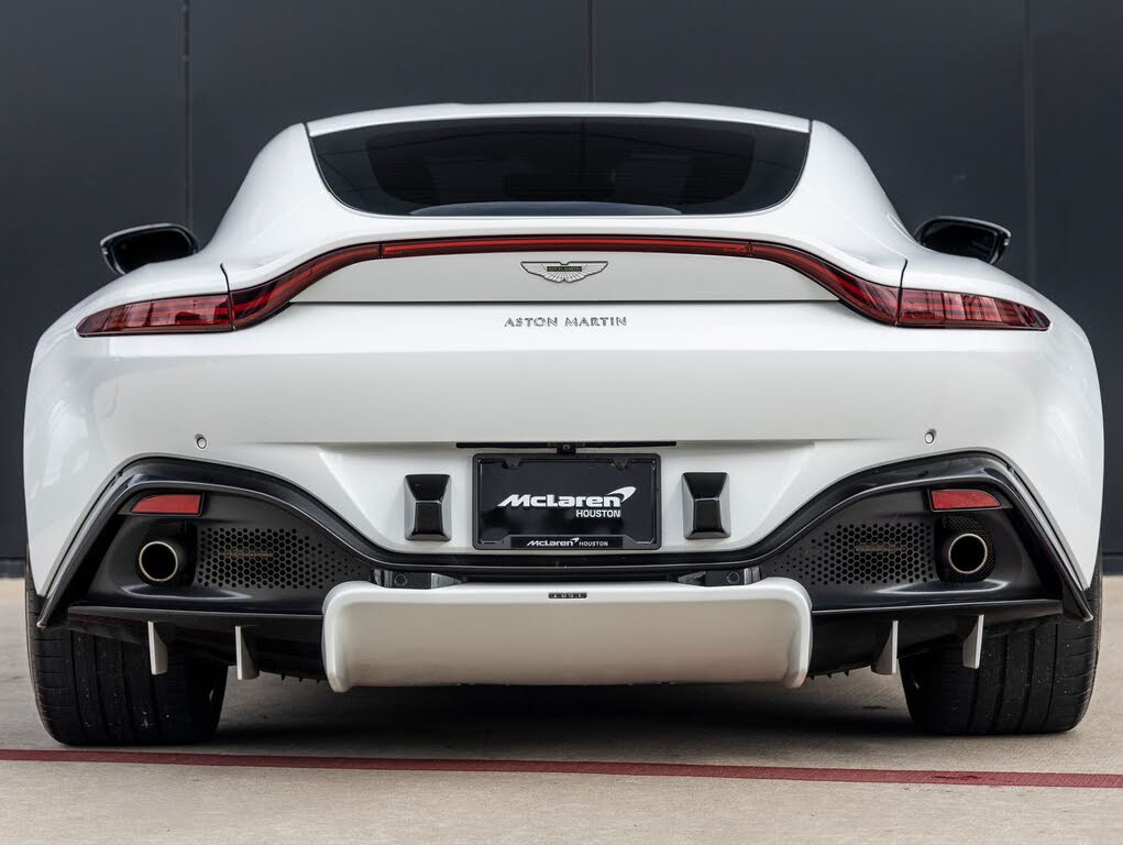 2019 Aston Martin Vantage RWD photo 7