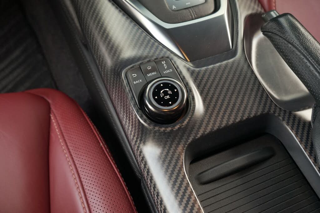 2020 Nissan GT-R Premium AWD photo 18