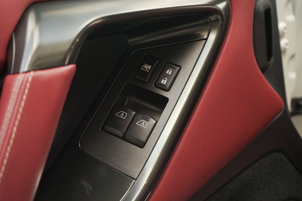 2020 Nissan GT-R Premium AWD photo 22