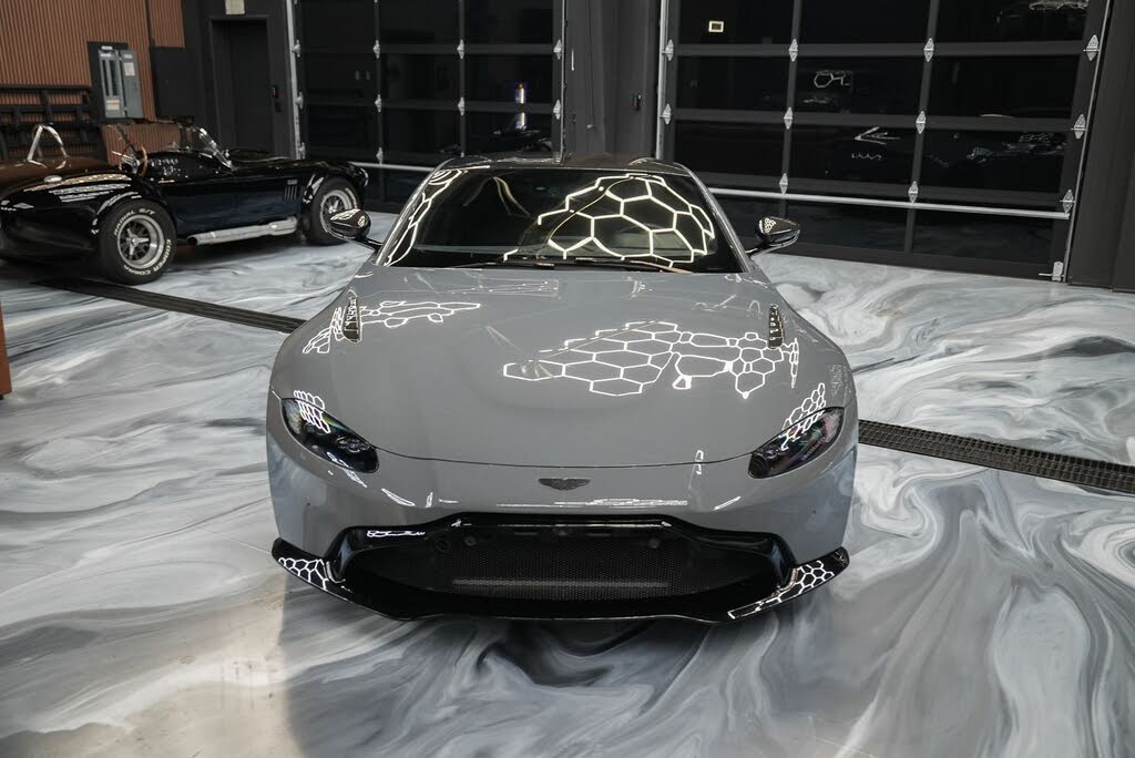 2023 Aston Martin Vantage V8 Coupe RWD photo 2