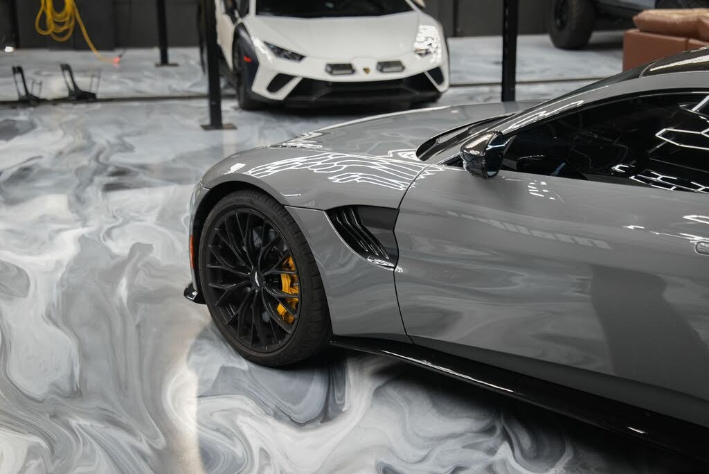 2023 Aston Martin Vantage V8 Coupe RWD photo 18