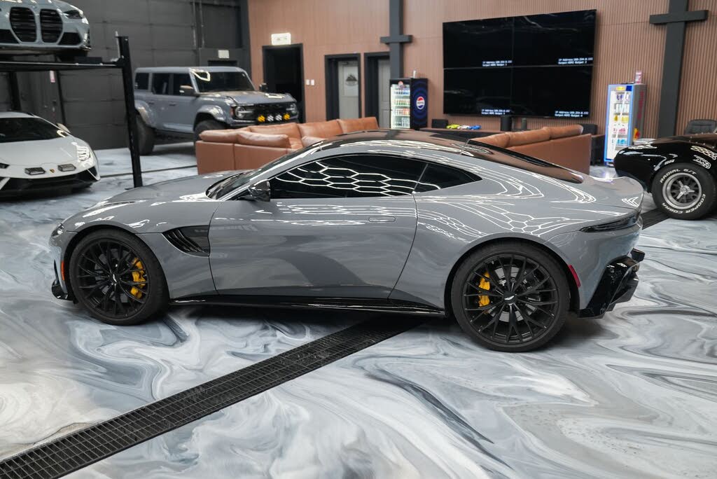 2023 Aston Martin Vantage V8 Coupe RWD photo 19