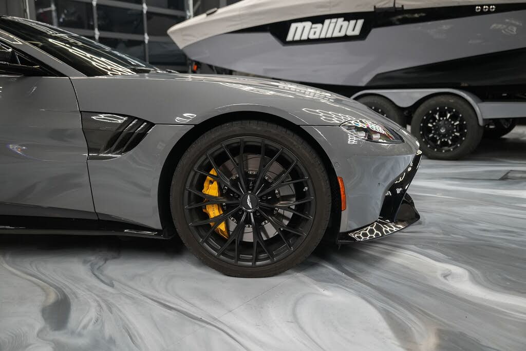 2023 Aston Martin Vantage V8 Coupe RWD photo 5