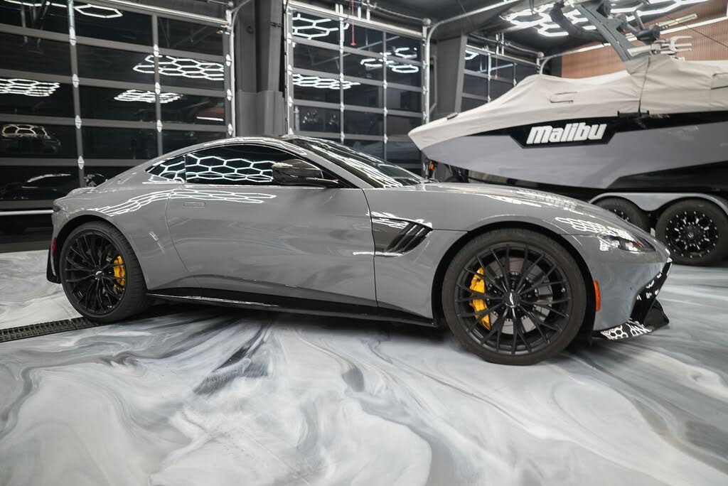 2023 Aston Martin Vantage V8 Coupe RWD photo 7
