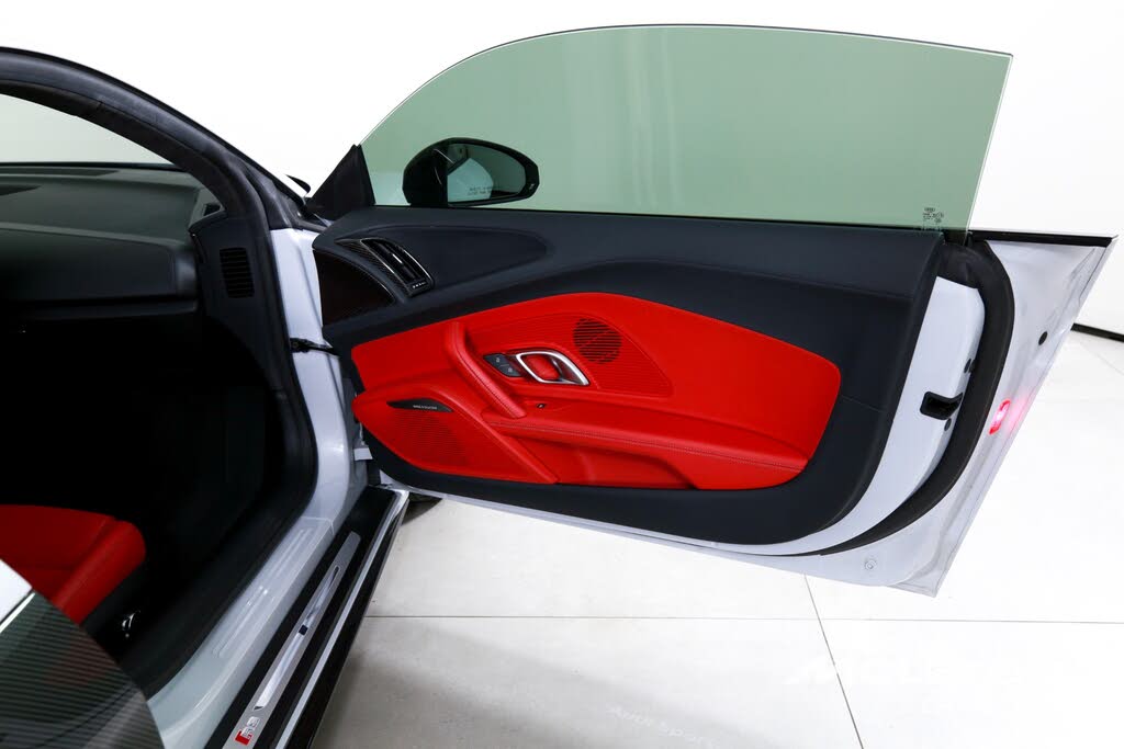 2021 Audi R8 quattro V10 Performance Coupe AWD photo 18 of 24