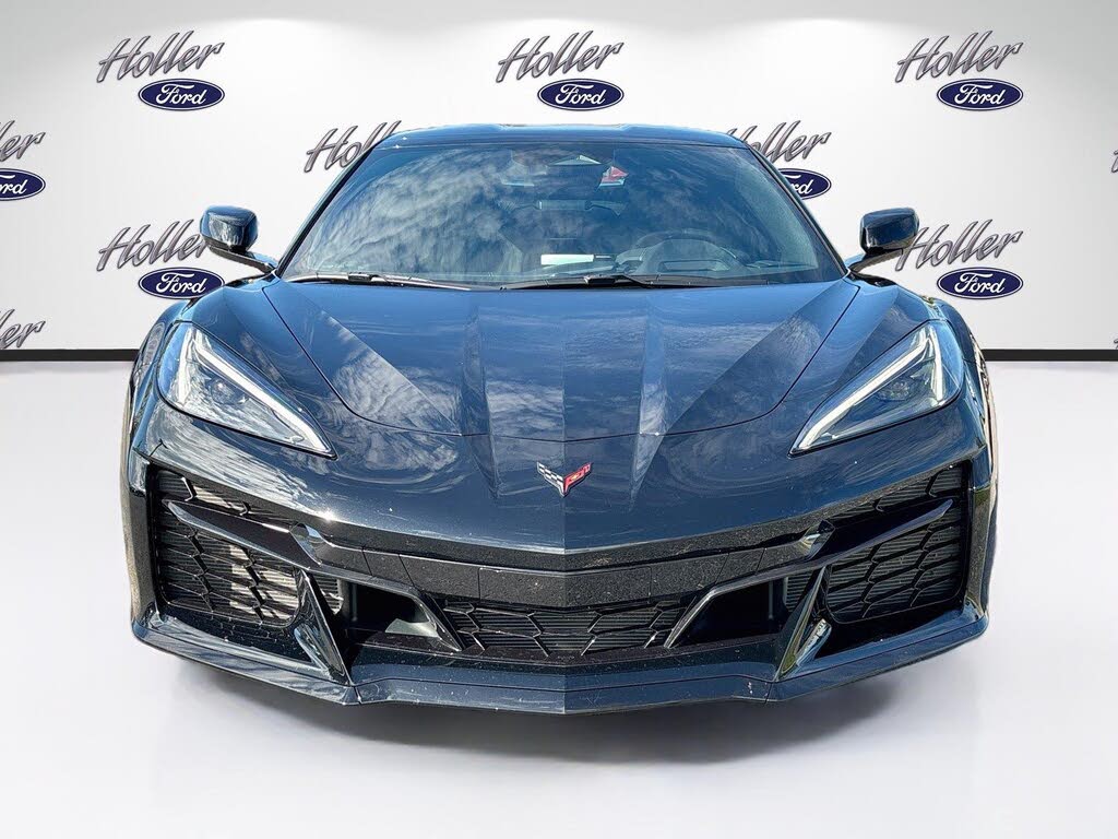 2025 Chevrolet Corvette Z06 1LZ Coupe RWD photo 2