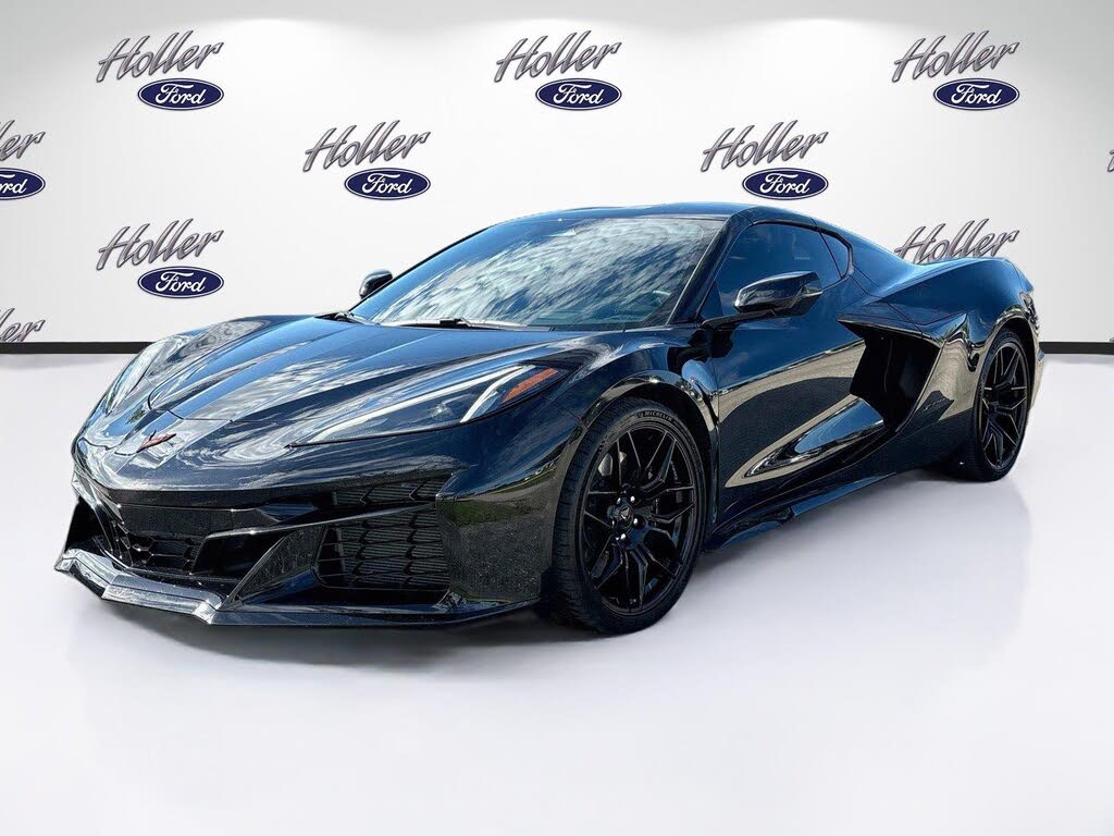 2025 Chevrolet Corvette Z06 1LZ Coupe RWD photo 3