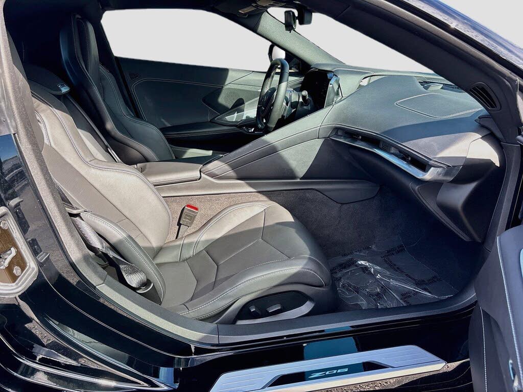 2025 Chevrolet Corvette Z06 1LZ Coupe RWD photo 24
