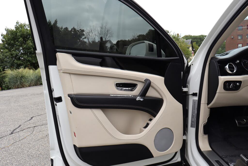 2019 Bentley Bentayga V8 AWD photo 11