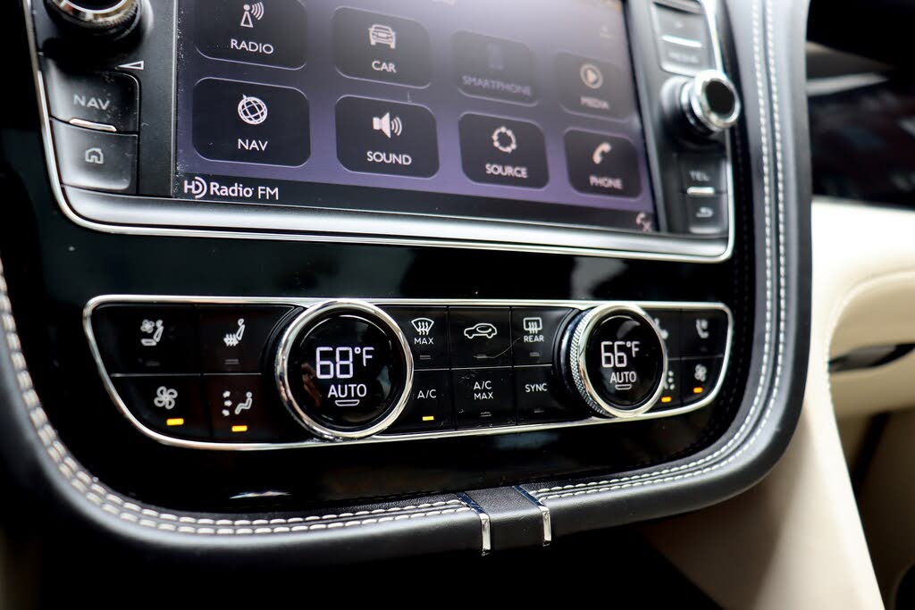 2019 Bentley Bentayga V8 AWD photo 22