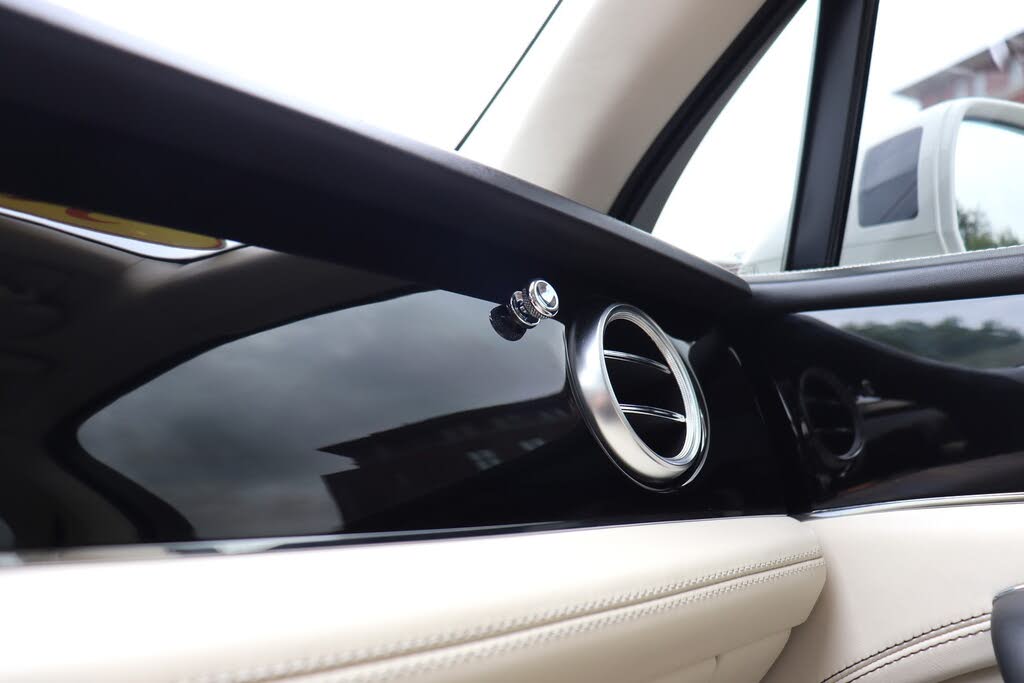 2019 Bentley Bentayga V8 AWD photo 23