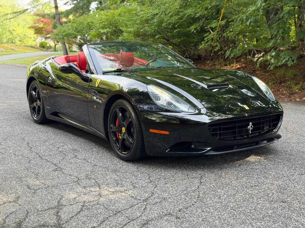 2010 Ferrari California GT Convertible photo 2