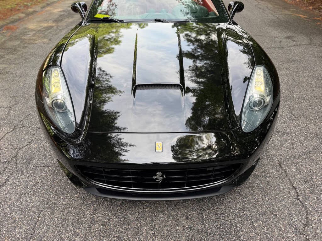 2010 Ferrari California GT Convertible photo 19