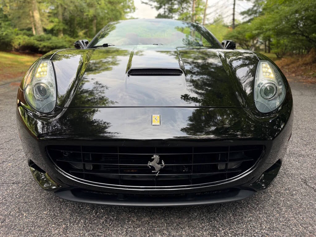 2010 Ferrari California GT Convertible photo 20