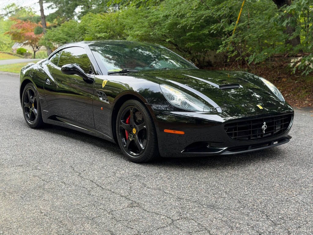 2010 Ferrari California GT Convertible photo 23