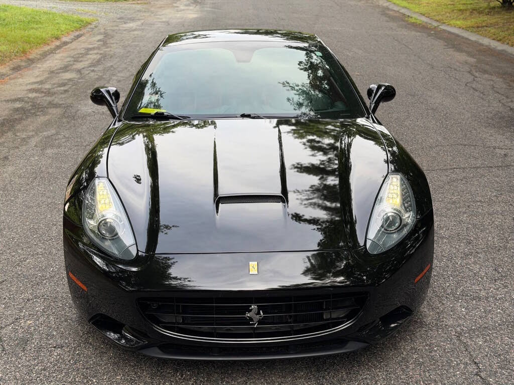 2010 Ferrari California GT Convertible photo 24