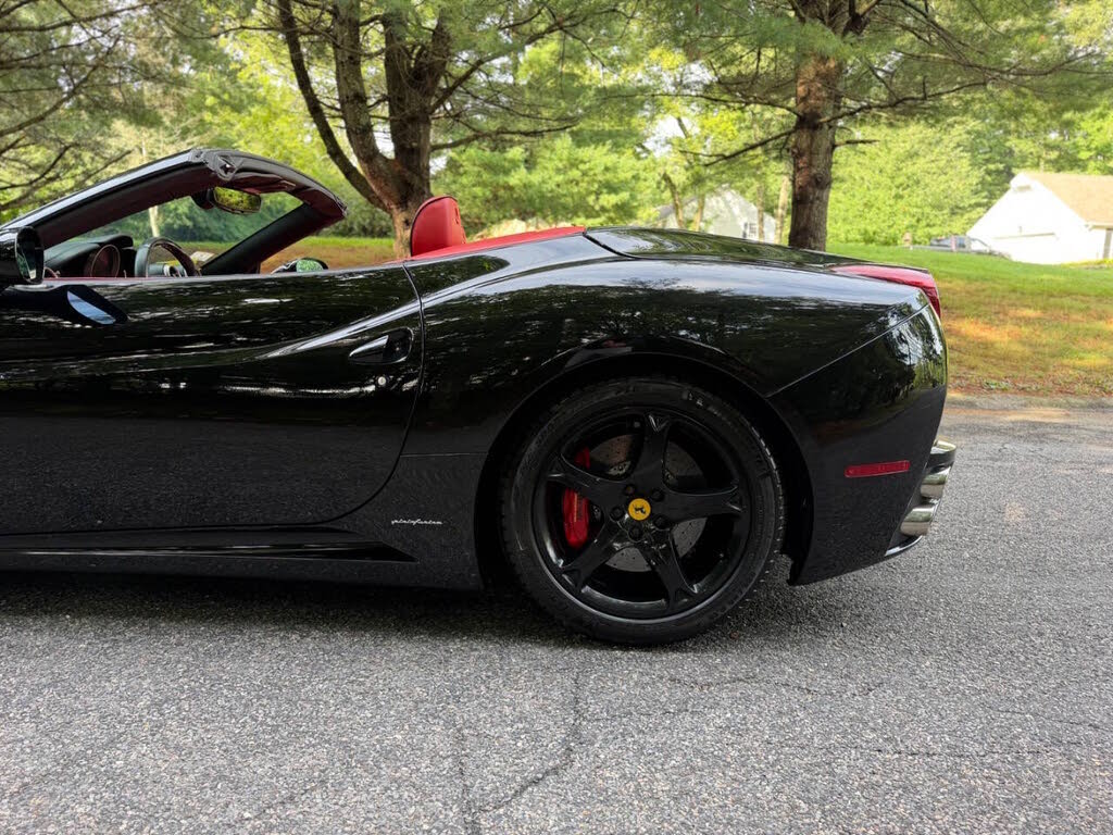 2010 Ferrari California GT Convertible photo 8