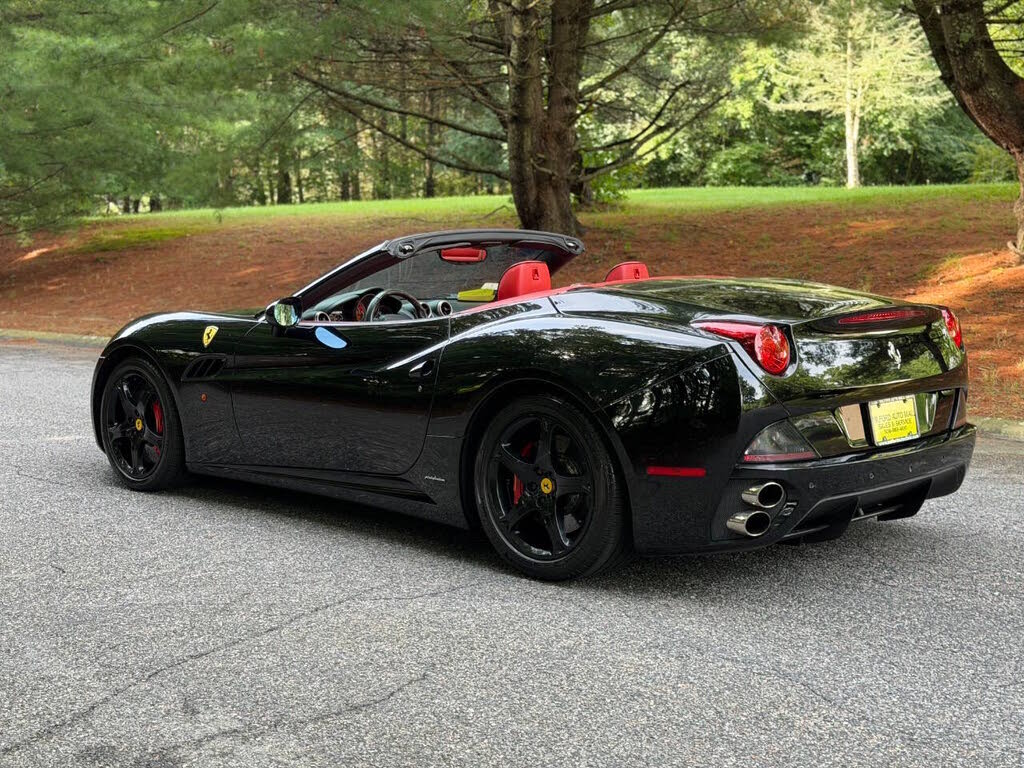 2010 Ferrari California GT Convertible photo 9