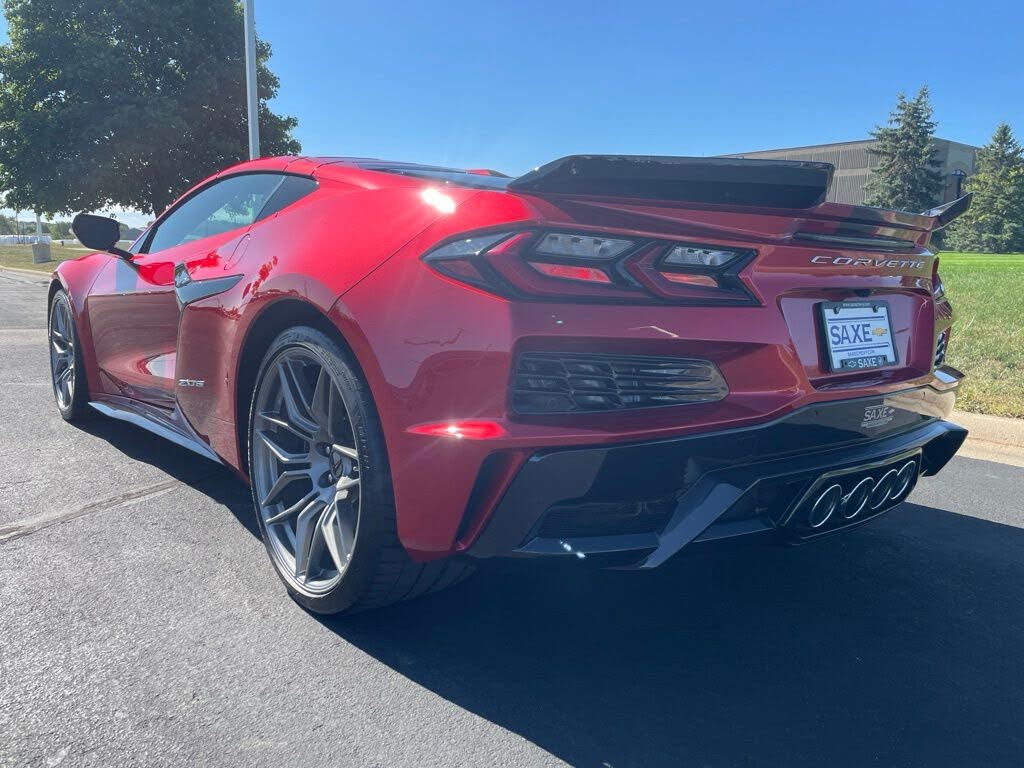 2025 Chevrolet Corvette Z06 2LZ Coupe RWD photo 3