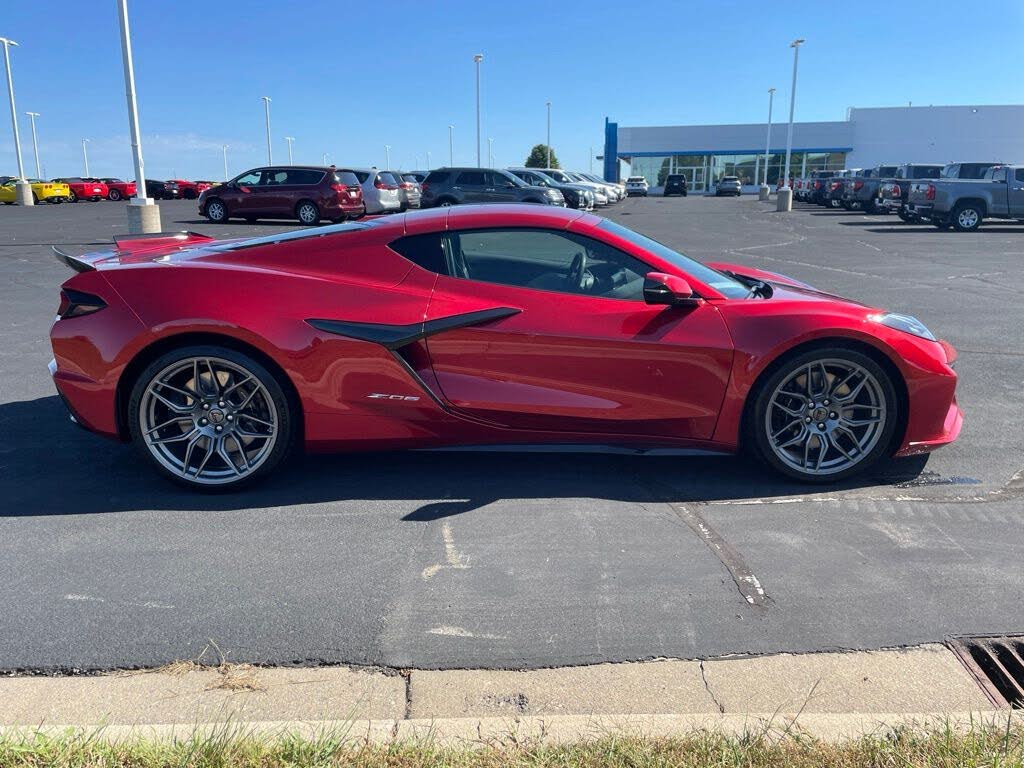 2025 Chevrolet Corvette Z06 2LZ Coupe RWD photo 7
